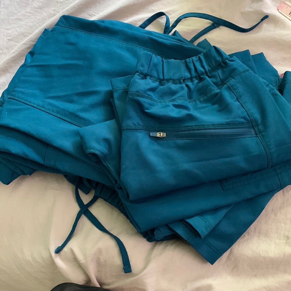 Dickies Scrub Pants Small- 4 pairs